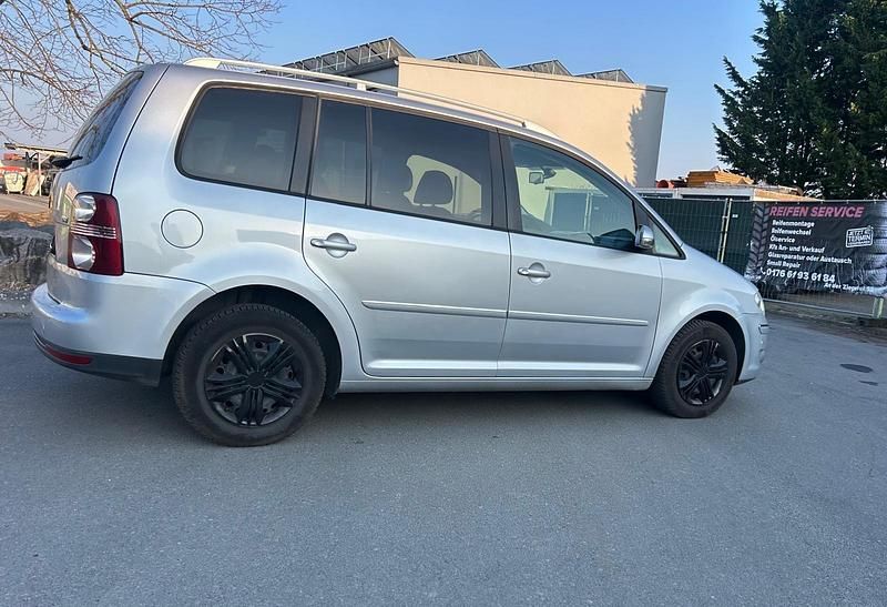 Gebraucht VW Touran 140 PS (102 kW) 2009 Van / Kleinbus