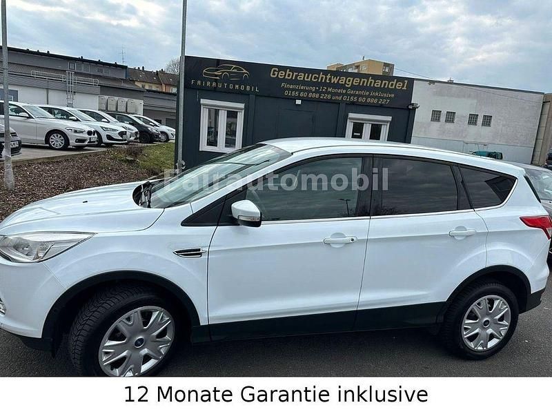 Gebraucht Ford Kuga Trend 150 PS (110 kW) 2013 Weiß SUV