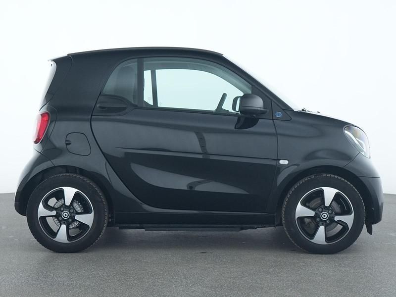Gebraucht Smart ForTwo Electric Drive 60 kW (82 PS) 2021 Schwarz Kleinwagen
