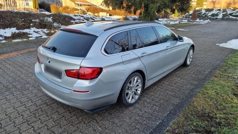 Silber Gebraucht 2011 BMW 525 Kombi | 7.300 € (Superpreis) - Bild 1/4