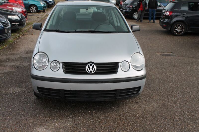 Silber Gebraucht 2005 VW Polo Basis Limousine | 1.799 € (Superpreis) - Bild 1/4
