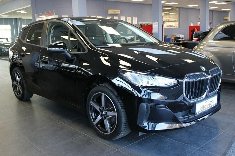 Gebraucht BMW 220 Active Tourer 156 PS (114 kW) 2022 Schwarz ii Van / Kleinbus