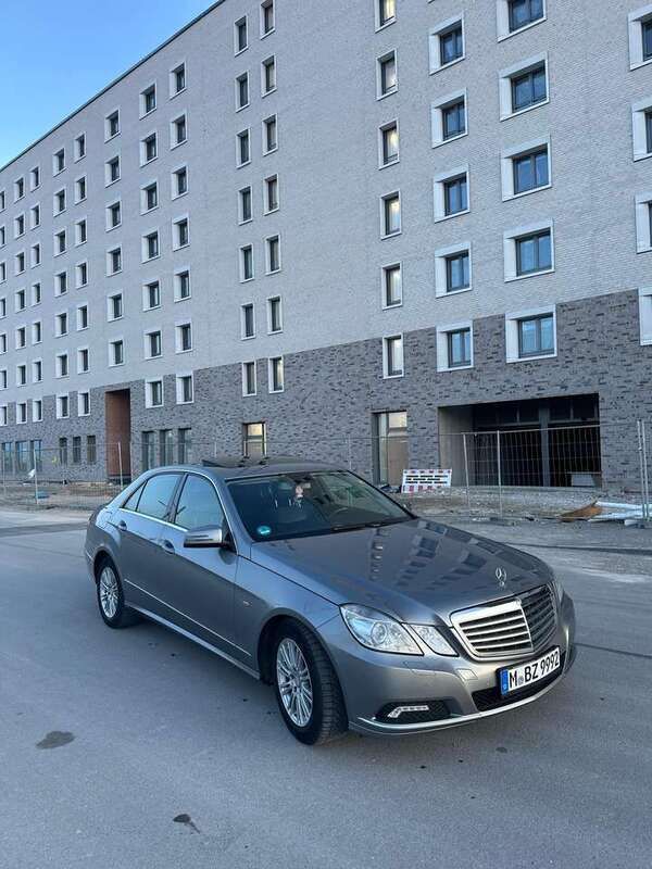 Gebraucht 2009 Mercedes E350 Elegance Limousine | 11.500 € (Teuer) - Bild 1/4