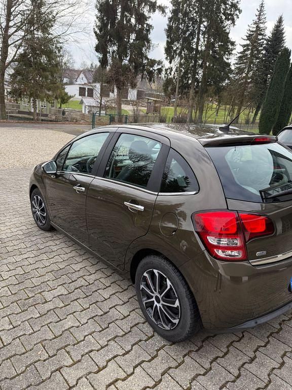 Gebraucht Citroën C3 SELECTION 92 PS (67 kW) 2012 Braun Limousine