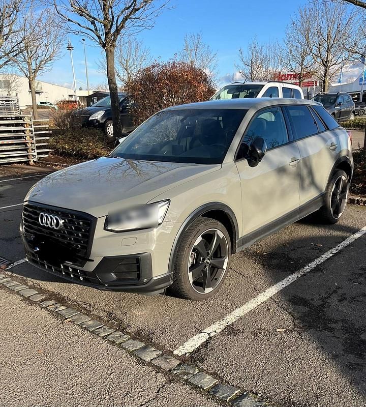 Gebraucht Audi Q2 S-Line 150 PS (110 kW) 2019 Grau SUV