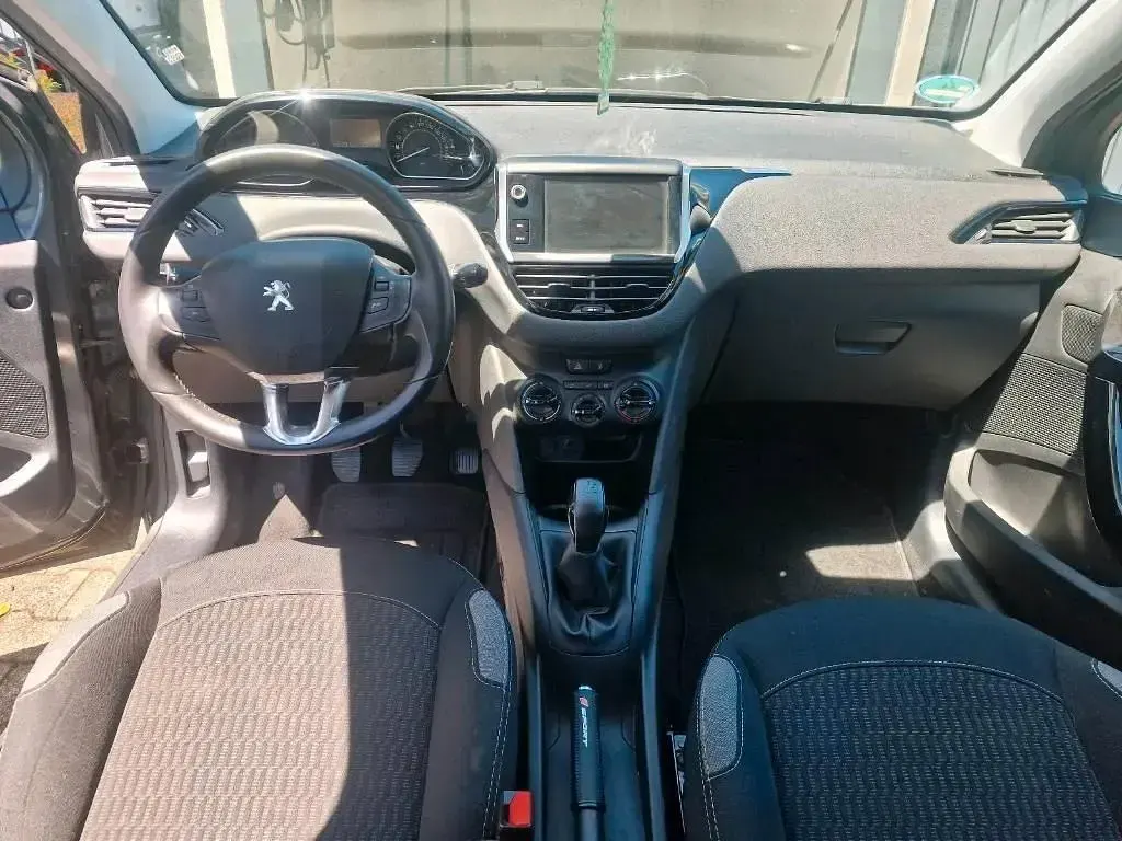 Gebraucht Peugeot 208 Active 82 PS (60 kW) 2016 Grau Kleinwagen