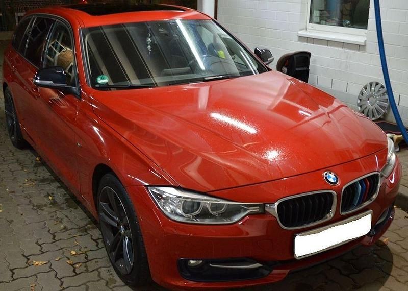 Gebraucht BMW 320 Sport Line 184 PS (135 kW) 2013 Rot Kombi