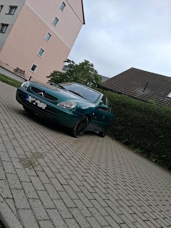 Grün Gebraucht 2002 Citroën Xsara Coupé | 1.500 € - Bild 1/4