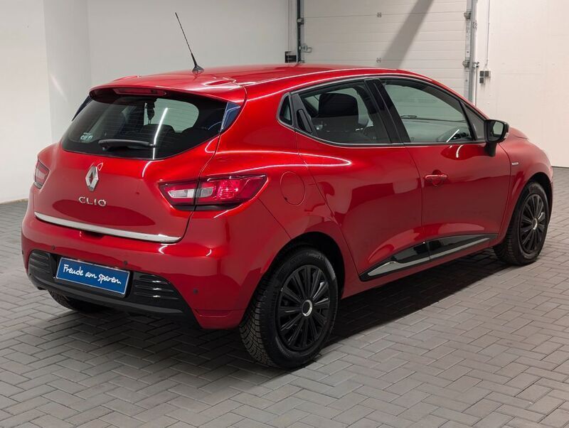 Gebraucht Renault Clio IV 73 PS (53 kW) 2018 Rot Kleinwagen