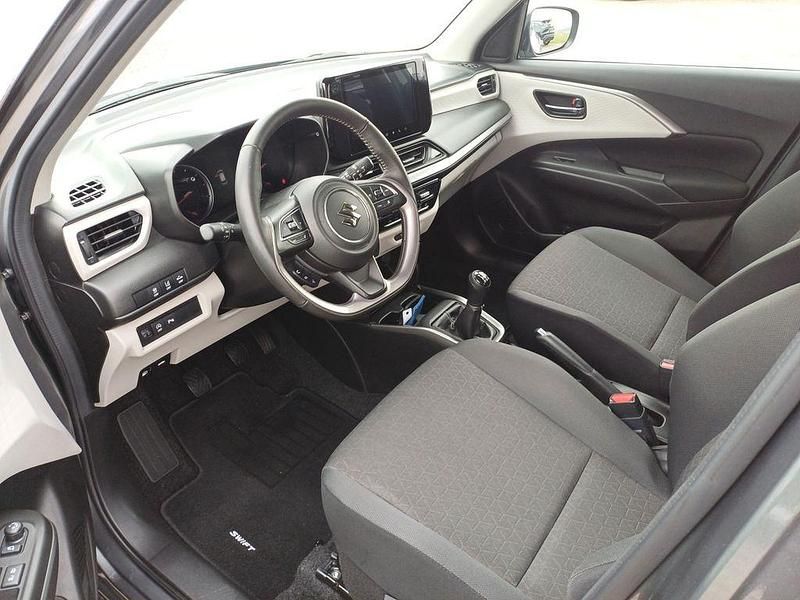 Gebraucht Suzuki Swift Comfort+ 83 PS (61 kW) 2025 Grau Kleinwagen