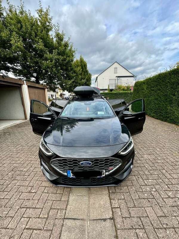 Gebraucht 2023 Ford Focus ST Kombi | 33.333 € (Guter Preis) - Bild 1/4
