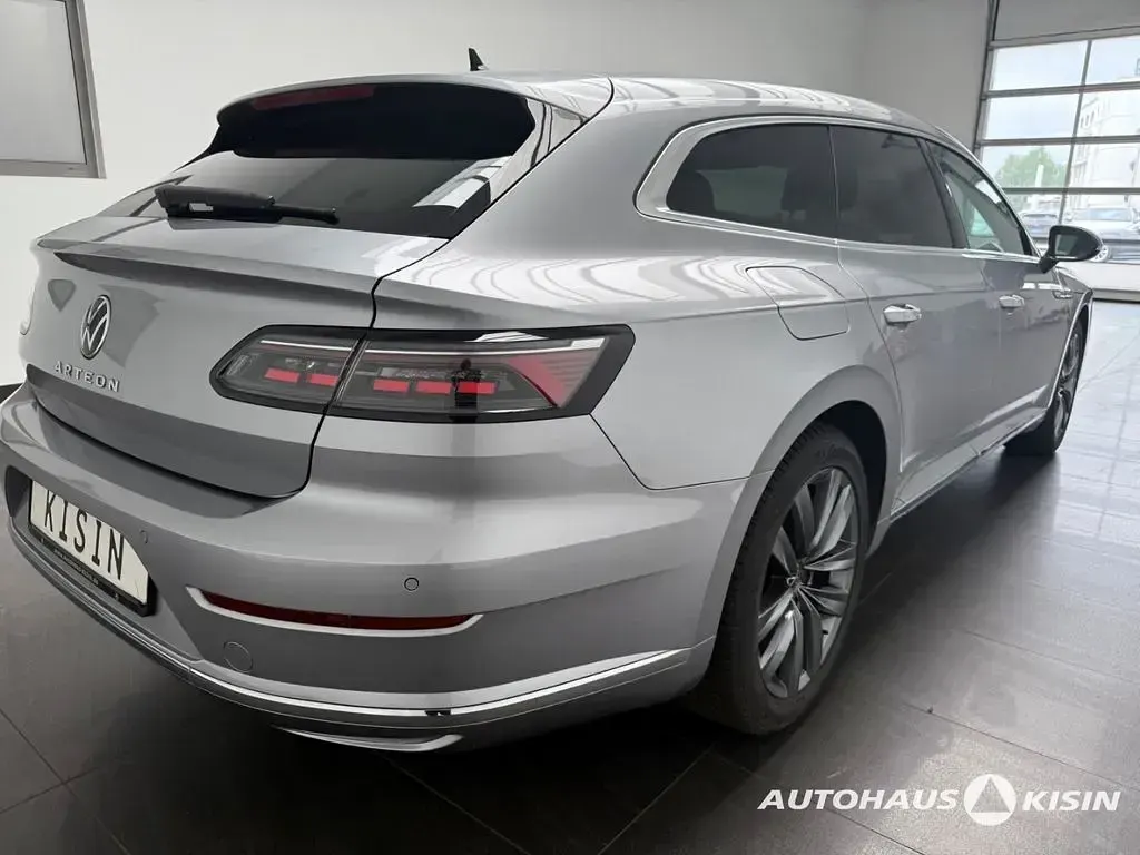 Gebraucht VW Arteon Elegance 150 PS (110 kW) 2023 Silver metallic Kombi