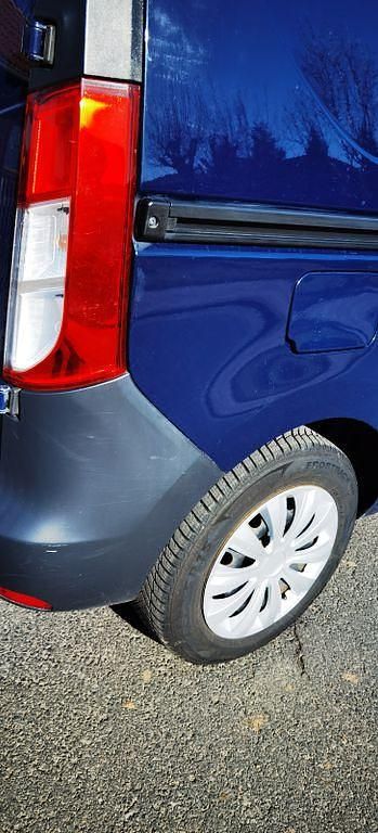 Gebraucht Dacia Dokker 102 PS (75 kW) 2018 Blau Van / Kleinbus