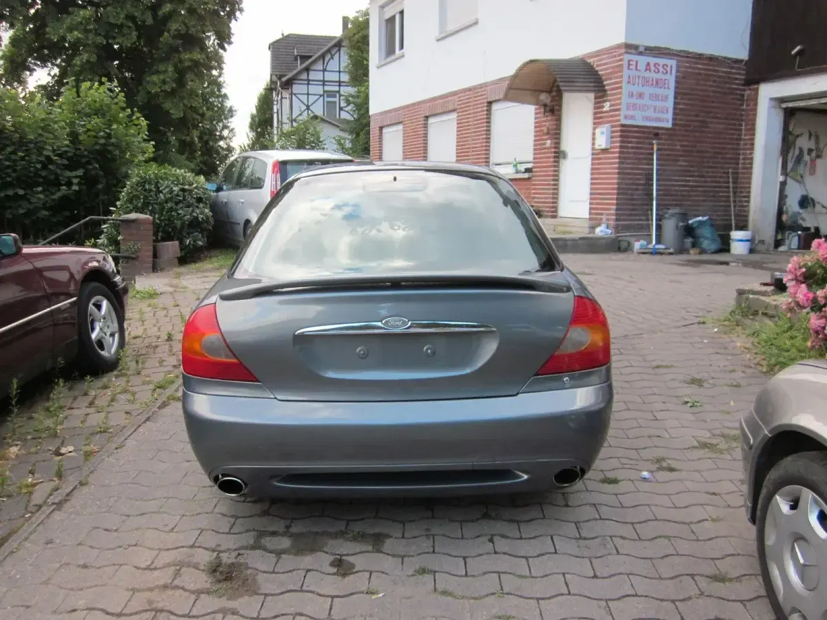 Gebraucht Ford Mondeo ST200 170 PS (125 kW) 1997 Grau Limousine