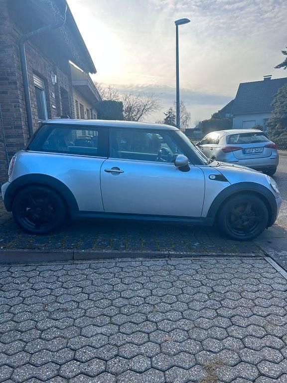 Gebraucht Mini Cooper 122 PS (89 kW) 2010 Silber Kleinwagen