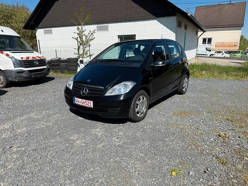Gebraucht Mercedes A180 109 PS (80 kW) 2009 Schwarz Limousine