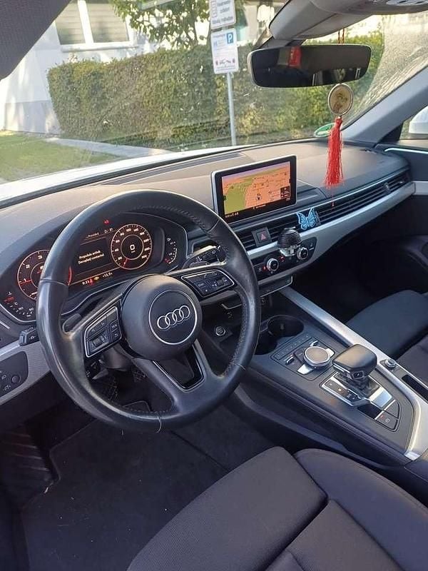 Gebraucht Audi A4 150 PS (110 kW) 2019 Limousine