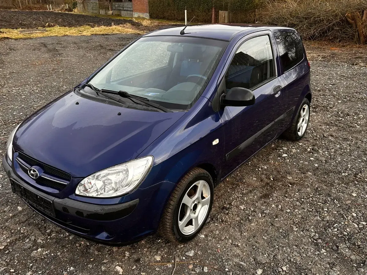Second-hand Hyundai Getz 67 CP (49 kW) 2007 Albastru Hatchback