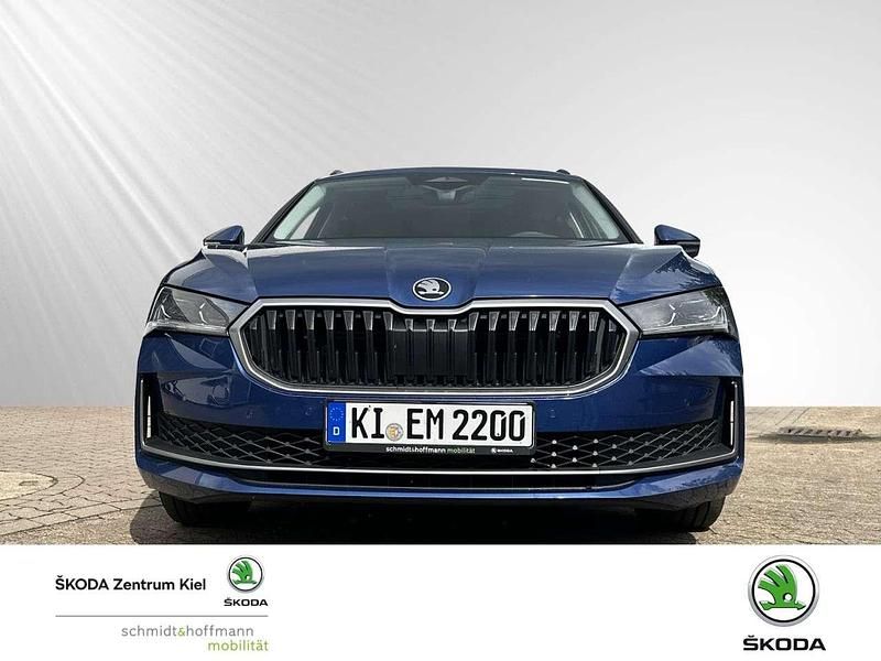 Gebraucht Skoda Superb Selection 150 PS (110 kW) 2025 Blau Kombi