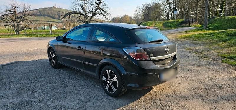 Gebraucht Opel Astra GTC 115 PS (84 kW) 2009 Schwarz Coupé