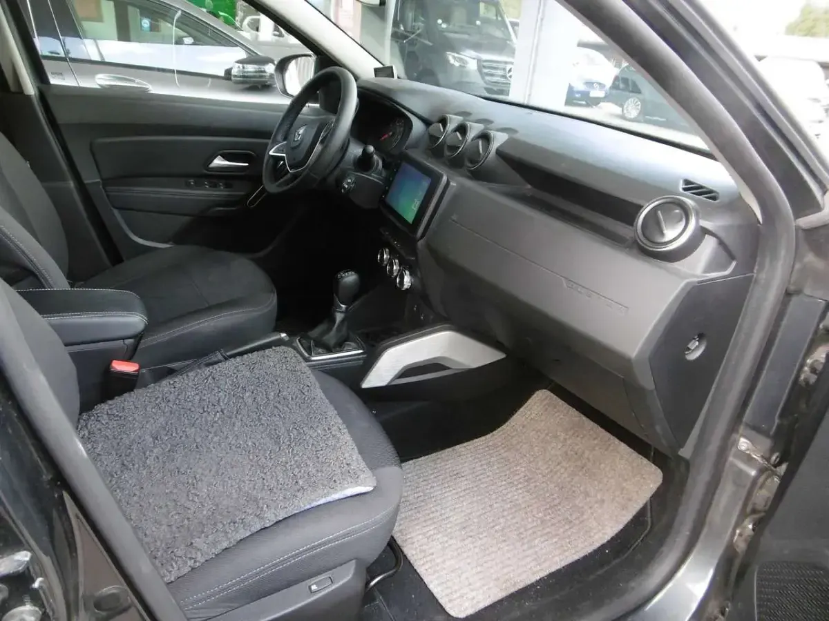 Gebraucht Dacia Duster Prestige 150 PS (110 kW) 2022 Grau "comete" SUV