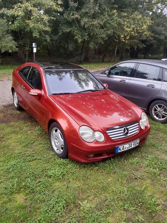 Orange Gebraucht 2002 Mercedes C200 Coupé | 2.000 € (Fairer Preis) - Bild 1/1