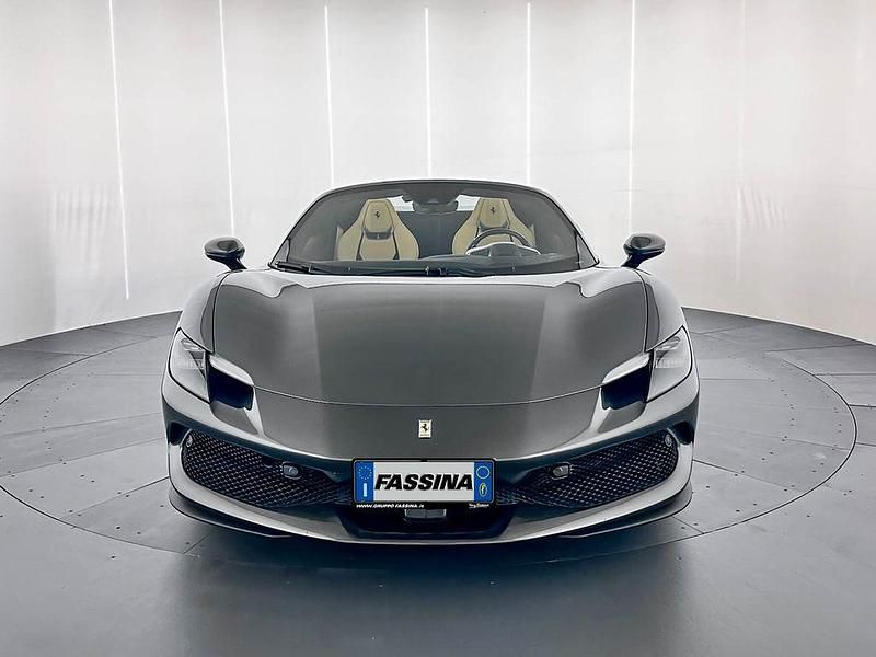 Gebraucht Ferrari 296 829 PS (609 kW) 2023 Grau Cabrio