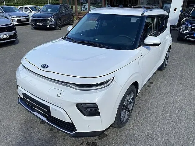 Gebraucht Kia Soul EV Vision 150 kW (204 PS) 2022 Weiß SUV