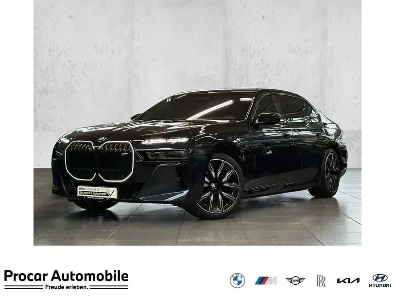 Second-hand BMW M760e Sport Line 571 CP (419 kW) 2024 Berlinǎ