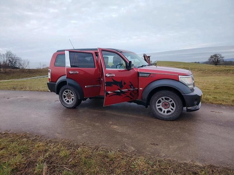 Gebraucht Dodge Nitro 177 PS (130 kW) 2008 Rot SUV