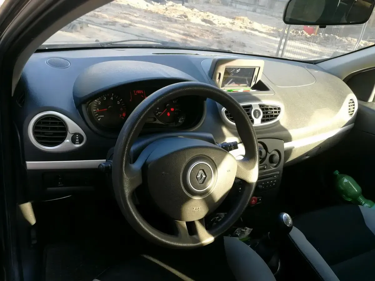 Gebraucht Renault Clio GrandTour 75 PS (55 kW) 2012 Grau Kombi