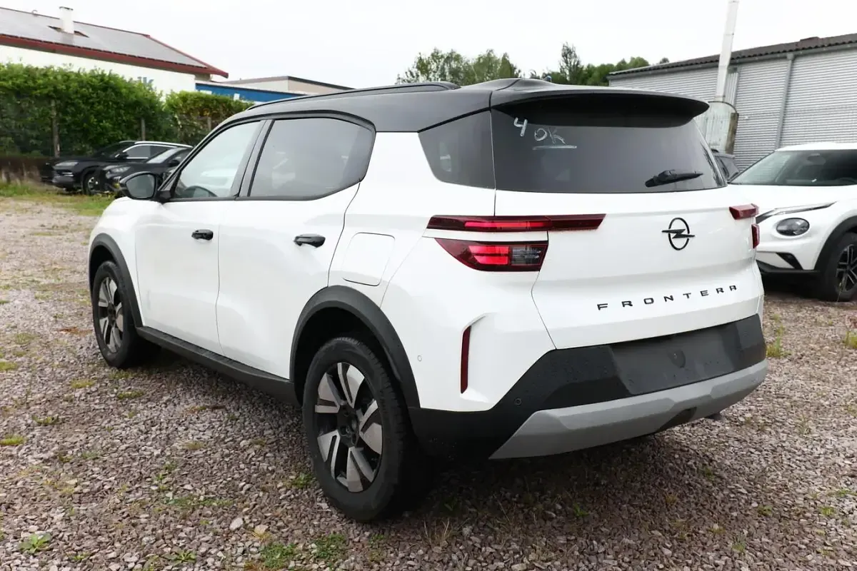 Neu Opel Frontera 145 PS (106 kW) 2026 Arktis weiß arktis weiß SUV