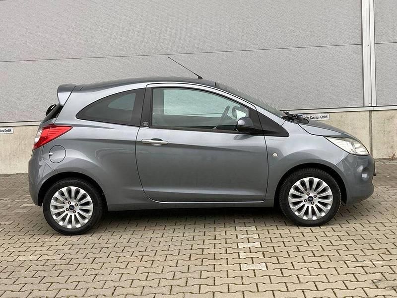 Grau Gebraucht 2011 Ford Ka Titanium Kleinwagen | 3.450 € (Fairer Preis) - Bild 1/4