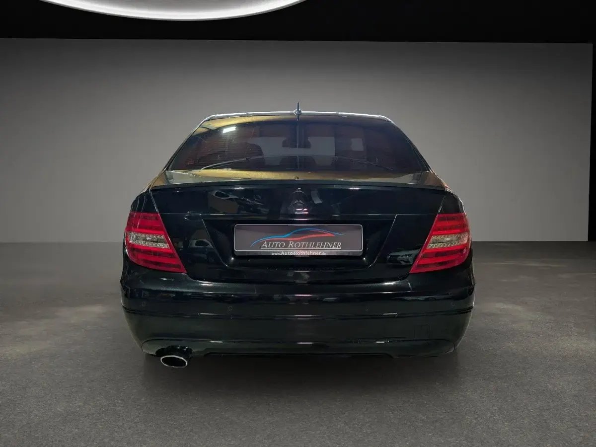 Gebraucht Mercedes C220 170 PS (125 kW) 2011 Schwarz Limousine