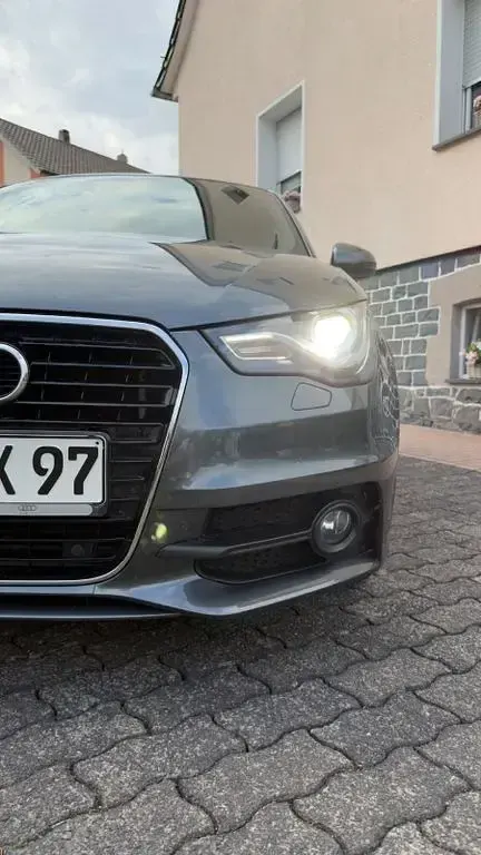 Gebraucht Audi A1 S-Line 185 PS (136 kW) 2011 Grau Kleinwagen