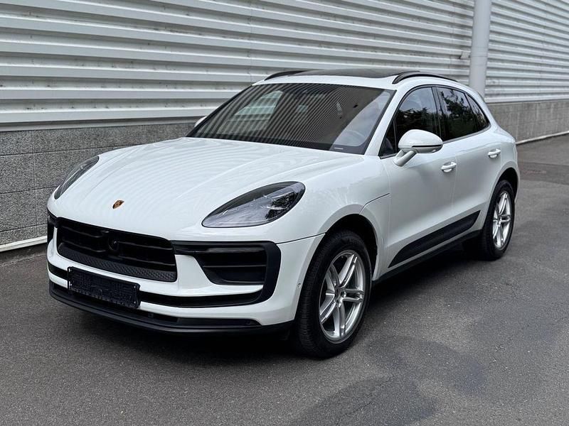 Weiß Gebraucht 2022 Porsche Macan SUV | 51.990 € - Bild 1/4