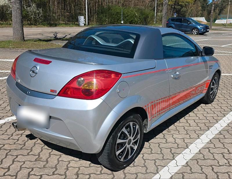 Gebraucht Opel Tigra 90 PS (66 kW) 2006 Silber Cabrio
