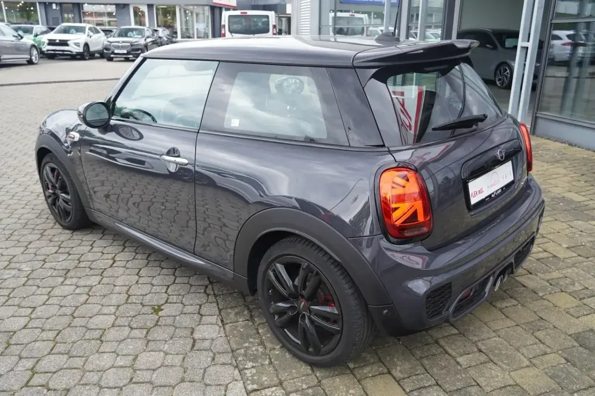 Gebraucht Mini John Cooper Works 231 PS (169 kW) 2019 Schwarz Kleinwagen