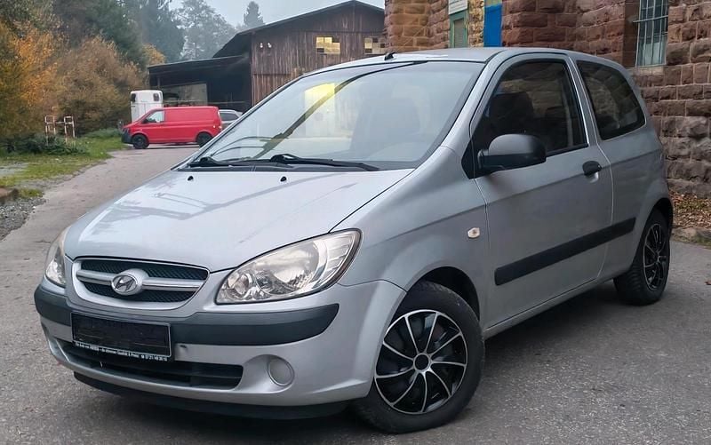 Grau Gebraucht 2007 Hyundai Getz Kleinwagen | 650 € (Guter Preis) - Bild 1/4