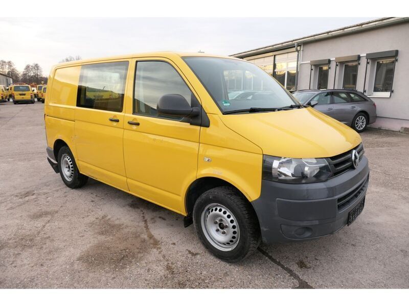 Gebraucht VW T5 84 PS (61 kW) 2013 Ginstergelb r1032 Van