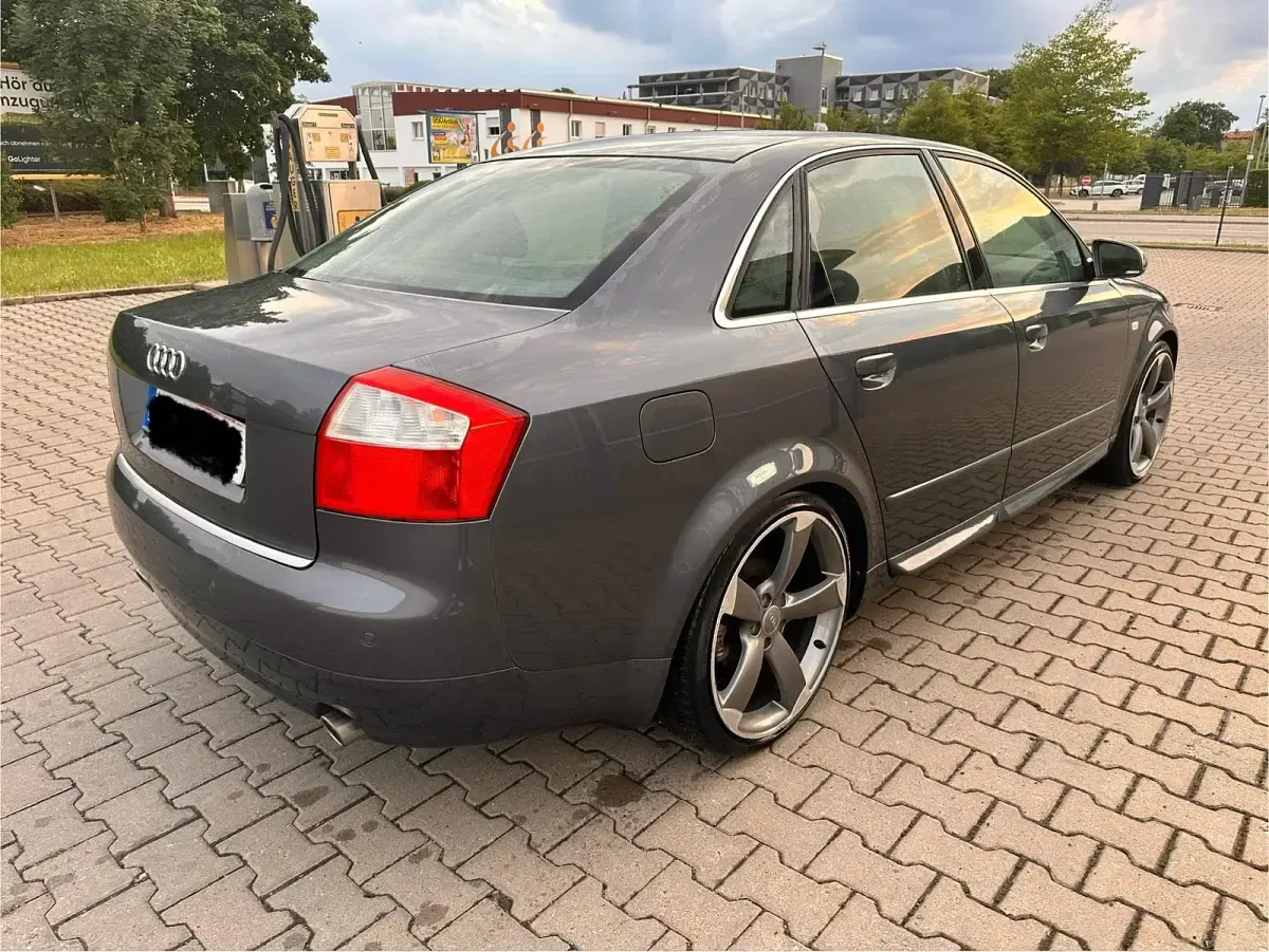 Gebraucht Audi A4 S-Line 220 PS (161 kW) 2004 Grau Limousine