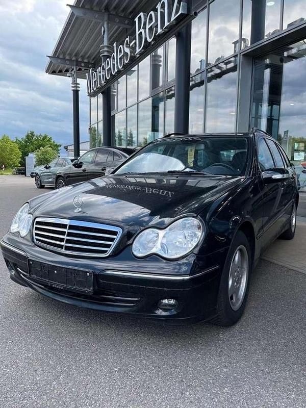 Second-hand Mercedes C180 Classic 143 CP (105 kW) 2006 Negru Break