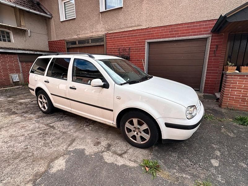 Gebraucht VW Golf IV 90 PS (66 kW) 2000 Weiß Kombi