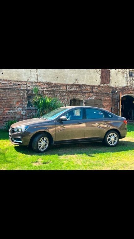 Gebraucht 2017 Lada Vesta Limousine | 7.350 € - Bild 1/3