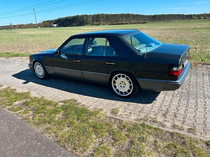 Usata Mercedes E230 1989 Berlina