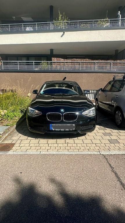 Schwarz Gebraucht 2011 BMW 116 Kleinwagen | 9.100 € (Fairer Preis) - Bild 1/4