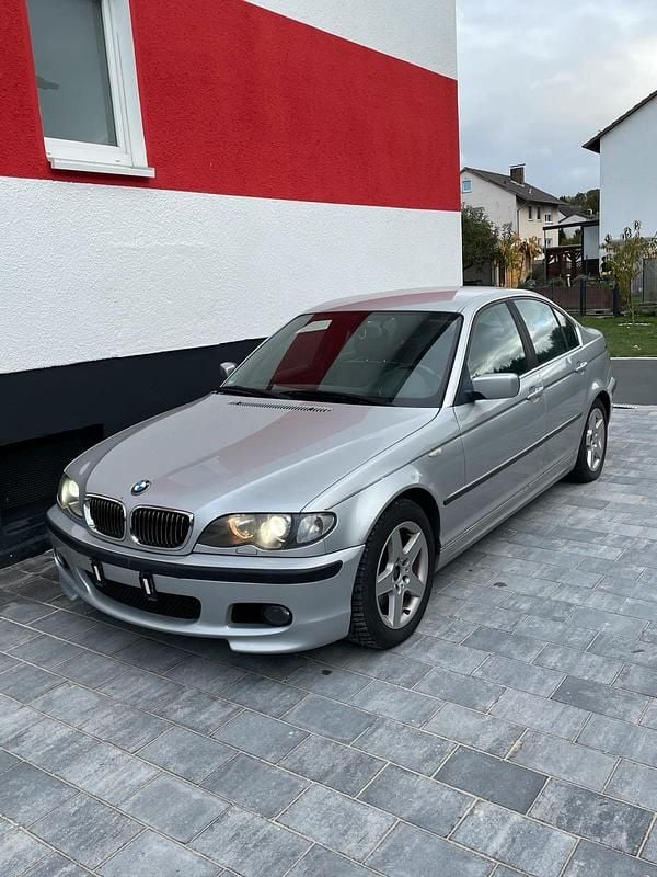 Silber Gebraucht 2004 BMW 320 M Sport Limousine | 3.490 € (Guter Preis) - Bild 1/4