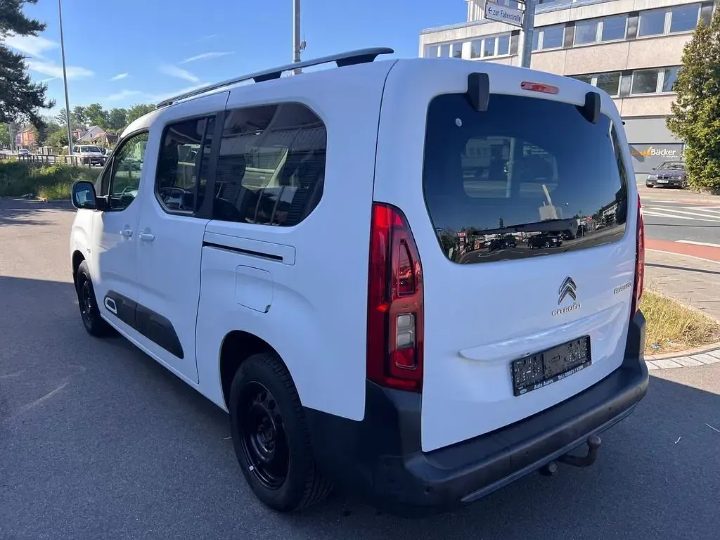 Gebraucht Citroën Berlingo Feel 131 PS (96 kW) 2019 Weiß Van / Kleinbus