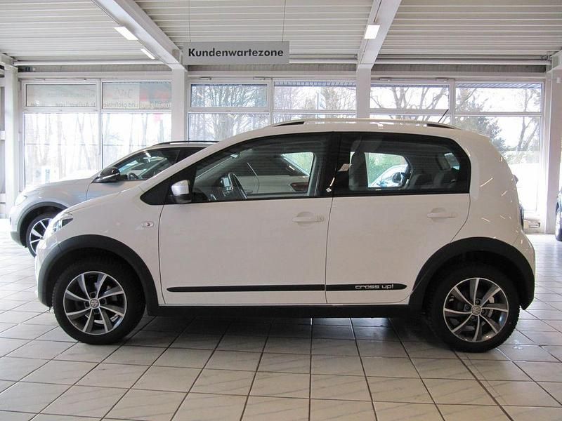 Gebraucht VW cross up! 75 PS (55 kW) 2015 Weiß Kleinwagen