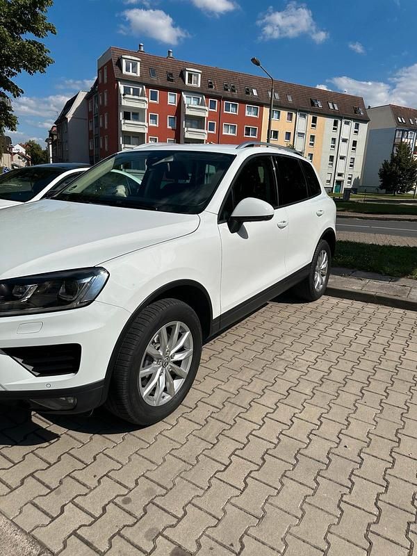 Weiß Gebraucht 2016 VW Touareg SUV | 19.000 € (Guter Preis) - Bild 1/4